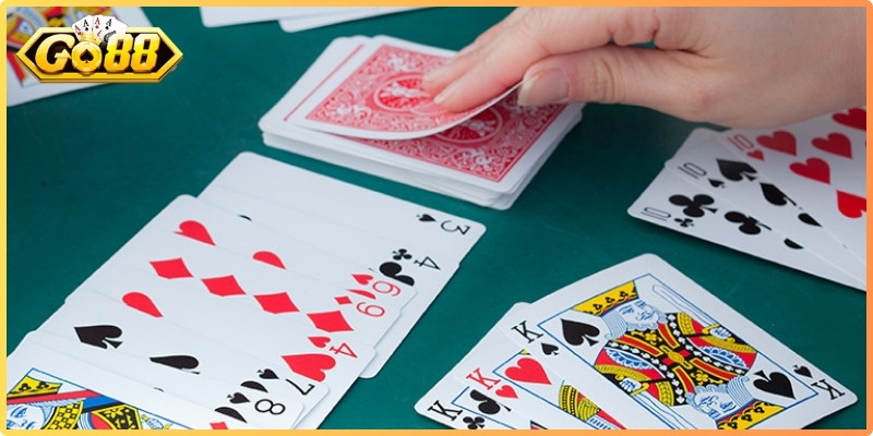 Quy tắc tấn công và đỡ bài trong game tấn